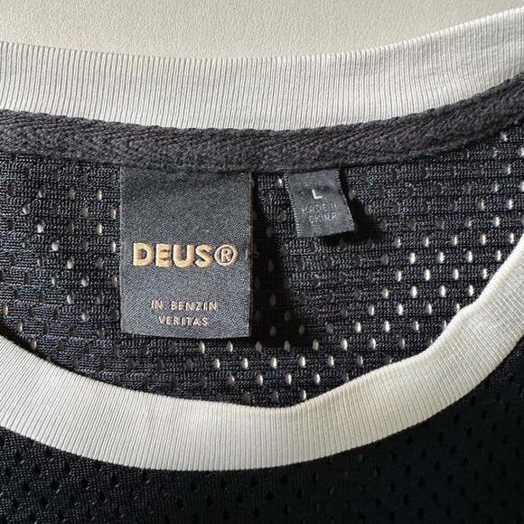 Dues ex men’s large Bali limited. Gift with no tags never work or washed - Picture 5 of 5